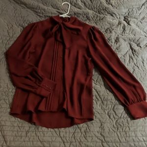 Tieneck Blouse